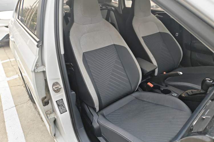 Used Volkswagen Lavida 2023 New Rui 1.5L Automatic New Yi Edition