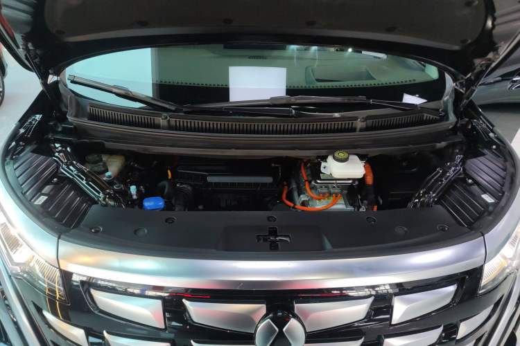 Used Denza D9 2022 DM-i 970 Four-Wheel Drive Prestige Model
