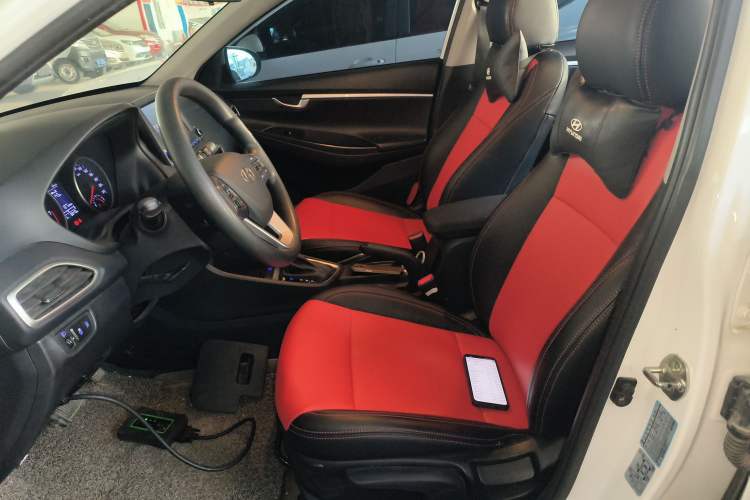 Used Hyundai Celesta 2017 1.6L Automatic Enjoyment Version GLS