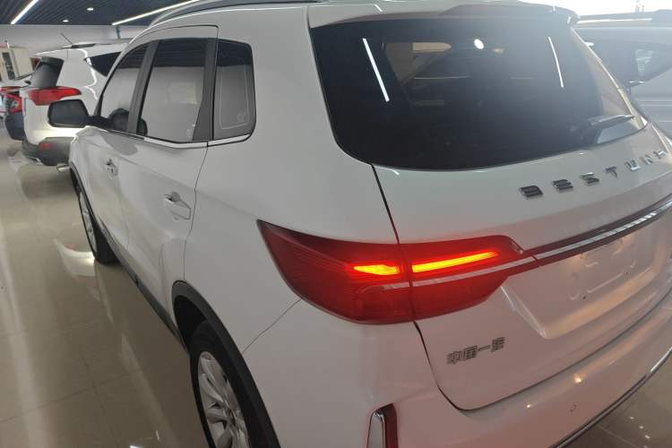 Used Bestune T33 2019 1.6L Manual Luxury Model China VI Standard