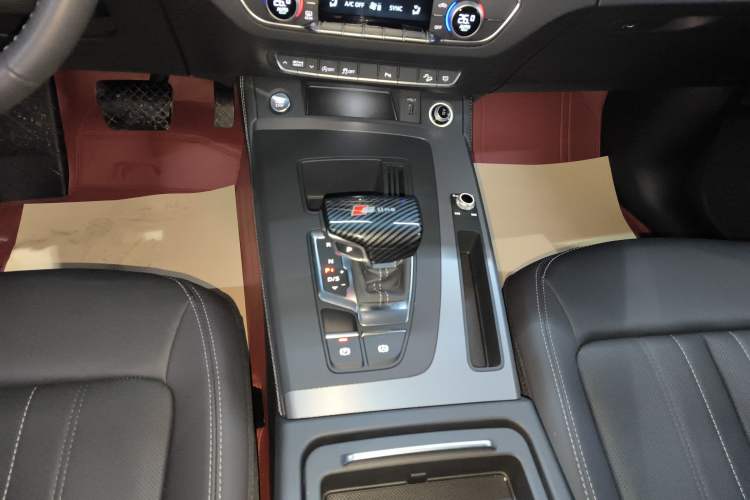 Used Audi Q5L 2023 40T Fashionable and Elegant Version