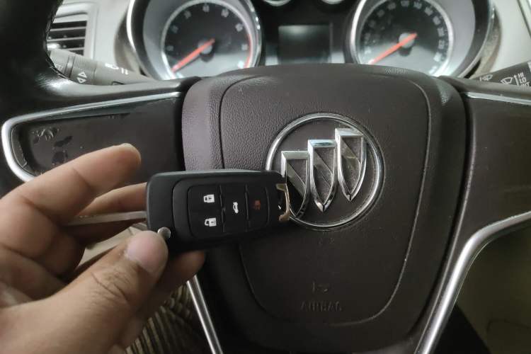 Used Buick Regal 2014 2.0L Leading Fashion Edition