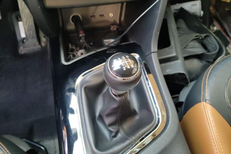 Used Soueast DX7 2017 1.5T Manual Triumph Edition
