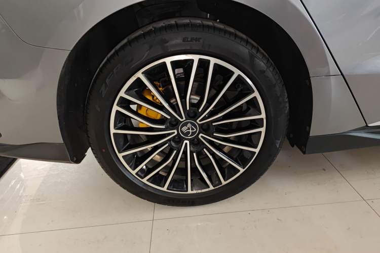 Used BYD Han 2023 DM-i Champion Edition 121KM Prestige Model
