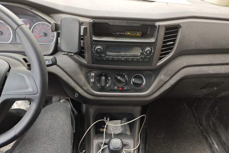 Used Wuling Hongguang V 2022 1.5L Jingqu Edition Electric-Assist LAR
