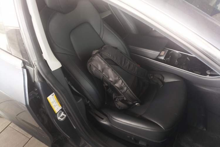 Used Tesla Model 3 2019 Long-Range Rear-Wheel-Drive Version