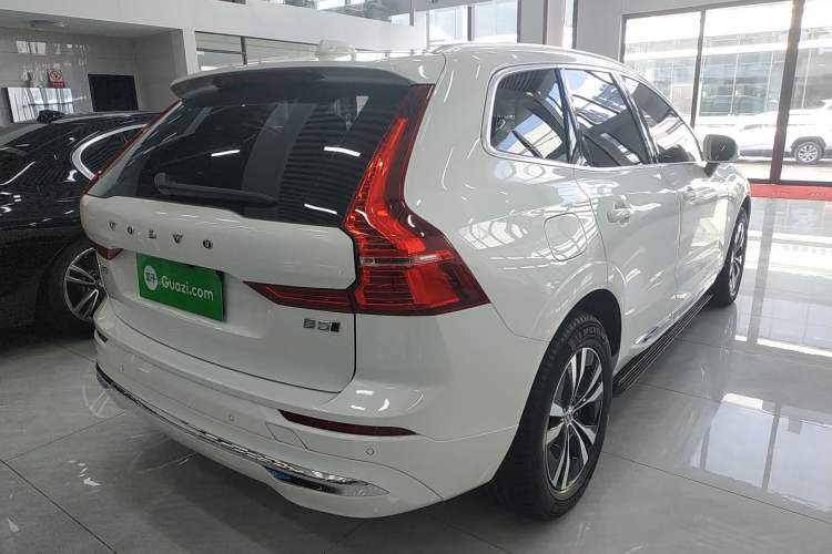 Used Volvo XC60 2023 B5 4x4 Smart Luxury Edition
