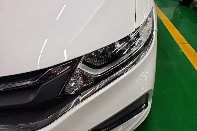 Used Honda Jade 2017 1.8L automatic Comfort version 5 seats
