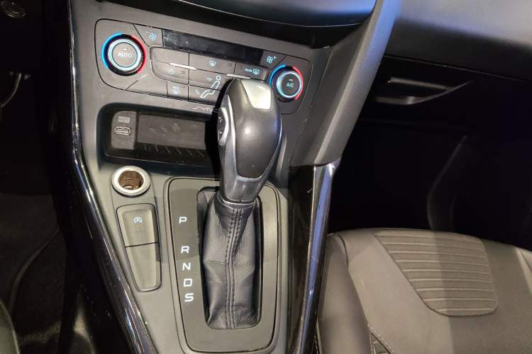 Used Ford Focus 2015 Sedan EcoBoost 125 Automatic Supreme Style Edition
