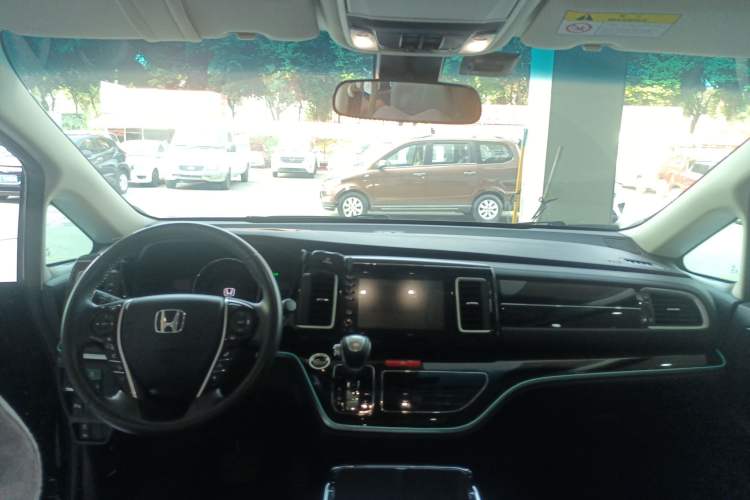 Used Honda Elysion 2019 2.0L Hybrid Luxury Edition
