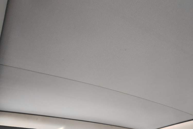 Used Land Rover Discovery Sport 2018 240 PS SE Version