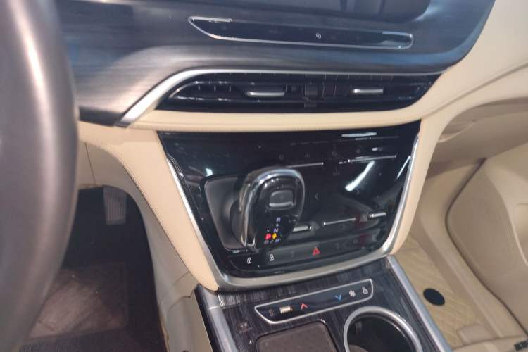 Used Buick GL8 2023 ES Lu Zun Deluxe Model