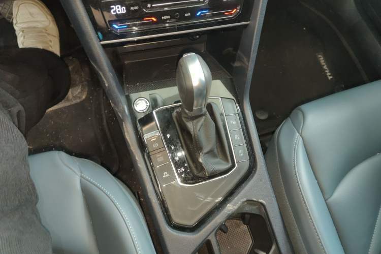 Used Volkswagen Tharu 2024 300TSI Two-Wheel-Drive Moon Luxury Edition