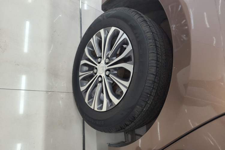 Used Buick GL8 2020 Land Cruiser Executive Class 652T Comfort Model
