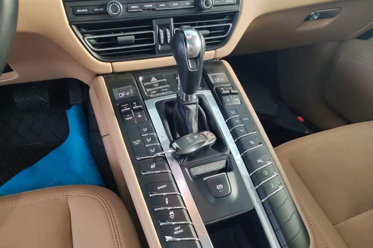 Used Porsche Macan 2018 Macan 2.0T