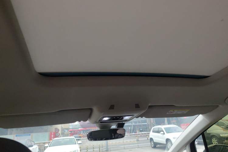 Used Volkswagen Viloran 2022 380TSI Luxury Edition