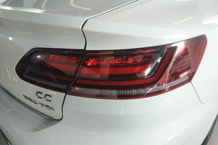 Used Volkswagen FAW-Volkswagen CC 2020 330TSI Huayan Edition China VI Standard
