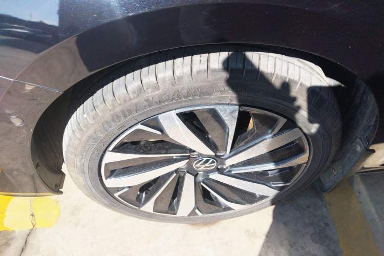 Used Volkswagen Passat 2022 330TSI Starry Luxury Edition – Exclusive Special Edition
