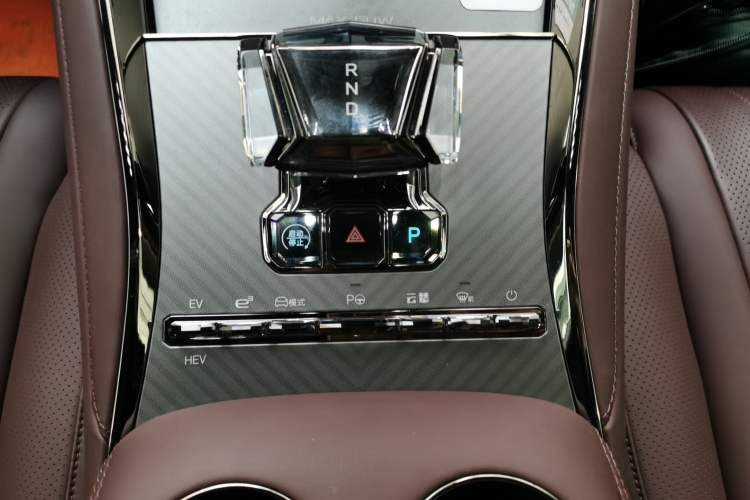 Used Denza Z9GT 2024 1100 Four-Wheel Drive Ultra Version
