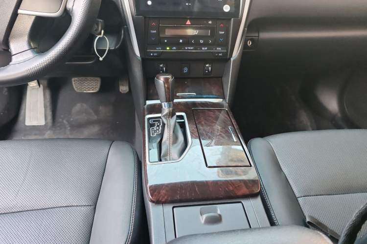 Used Toyota Camry 2016 2.0G 10th Anniversary Leading Edition