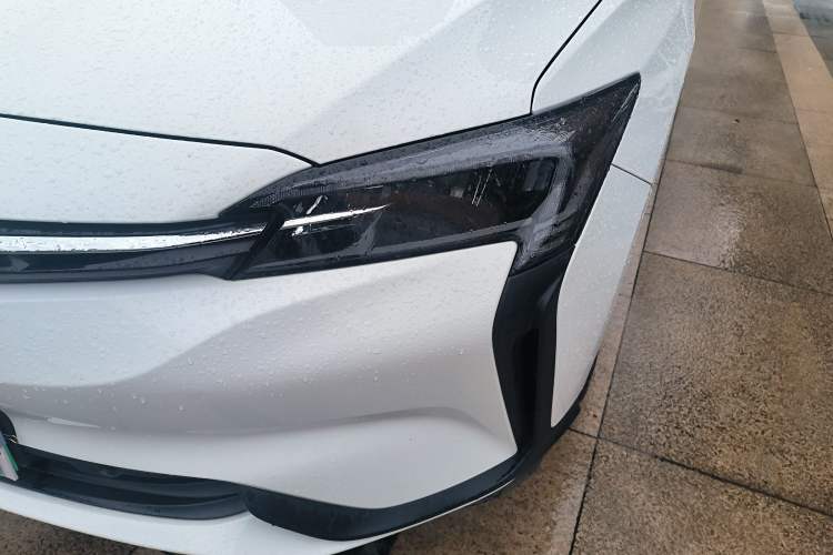 Used Buick Velite 6 2023 430km Range Commuter Version
