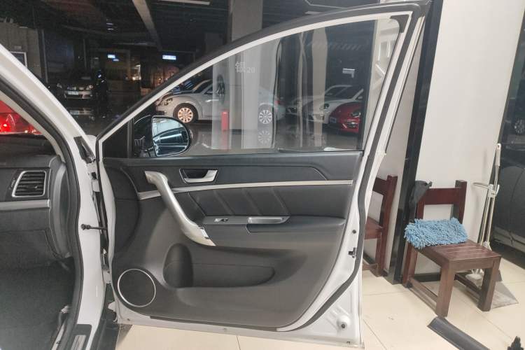 Used Haval H6 2017 Blue Label Sport Edition 1.5T Manual Two-Wheel Drive Elite Model
