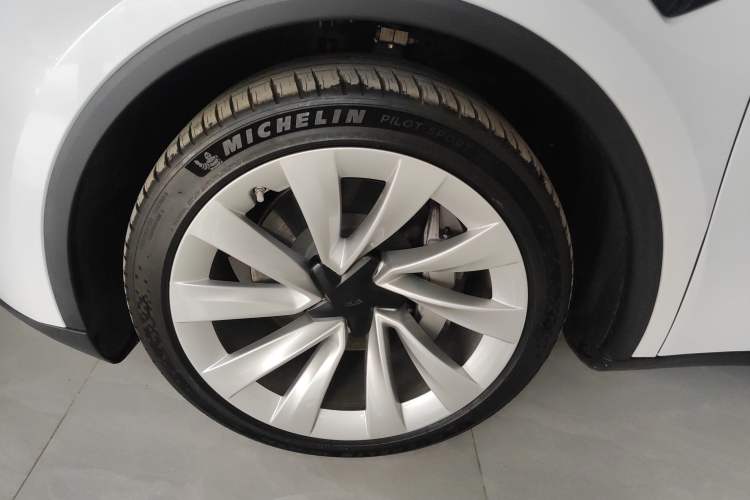 Used Tesla Model Y 2025 Rear-Wheel Drive First Edition
