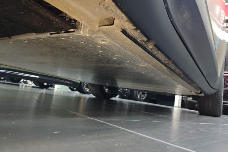 Used  #5 2024 Long-Range Journey Luxury Edition