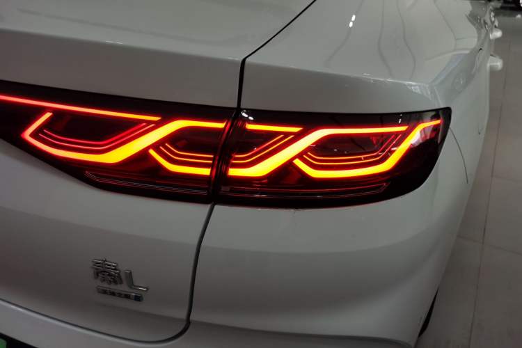 Used BYD Qin L 2025 DM-i Smart Drive 80KM Leading Model