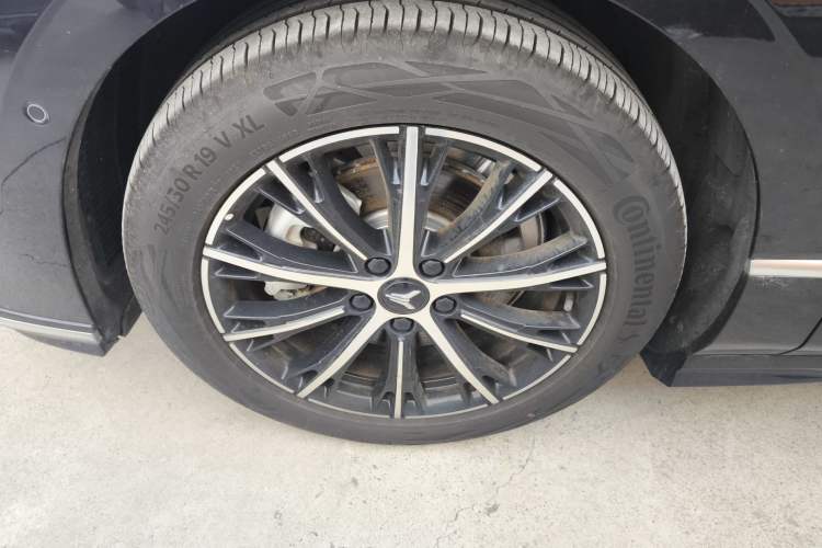 Used VOYAH PASSION 2024 PHEV Four-Wheel Drive Ultra-Long Range Executive Edition
