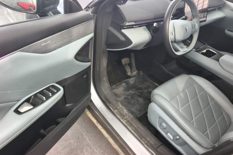 Used  S05 2024 510 Ultra Pure Electric Version
