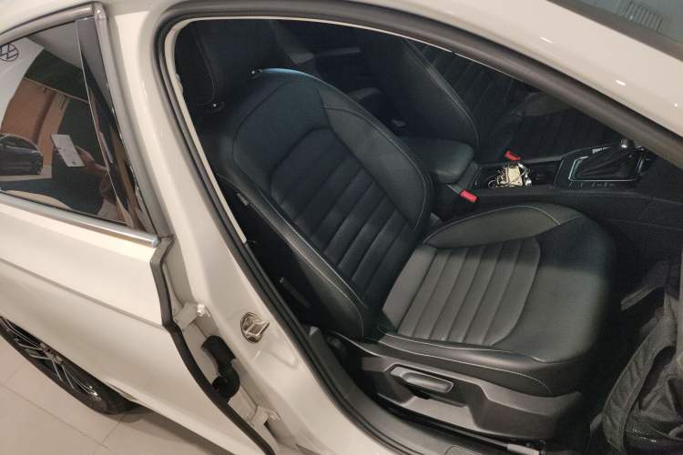 Used Volkswagen Lamando 2021 280TSI DSG Comfort Edition
