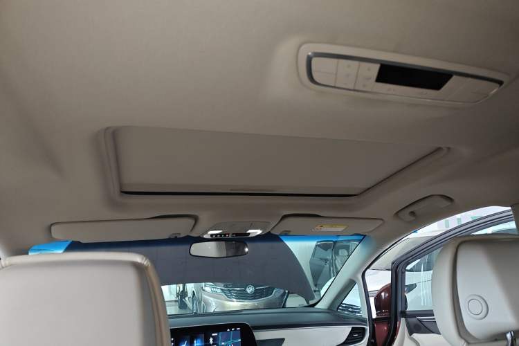 Used Buick GL8 2022 ES Landtrek 653T Comfort Edition
