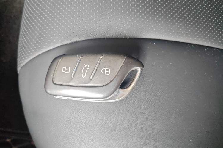 Used Roewe i5 2020 GL 20T Automatic 4G Connected Supreme Flagship Edition
