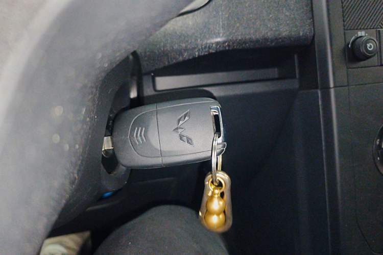 Used Wuling Hongguang PLUS 2020 1.5L Manual Standard Edition 5 Seats