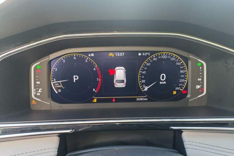 Used Volkswagen Tiguan L 2025 Model, Outstanding Version, 300TSI Automatic Two-Wheel Drive Longteng Edition