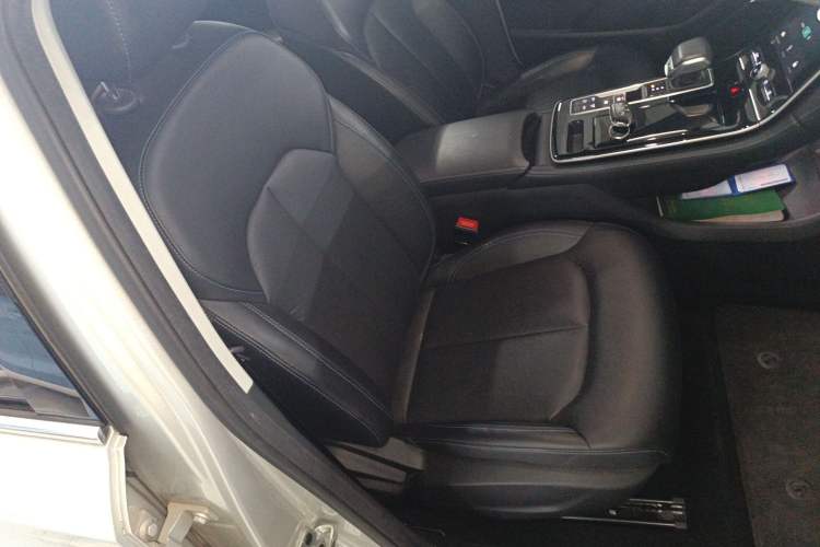 Used  ER6 2020 620 km Smart Edition
