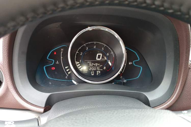 Used Venucia M50V 2019 1.6L CVT Luxury Edition
