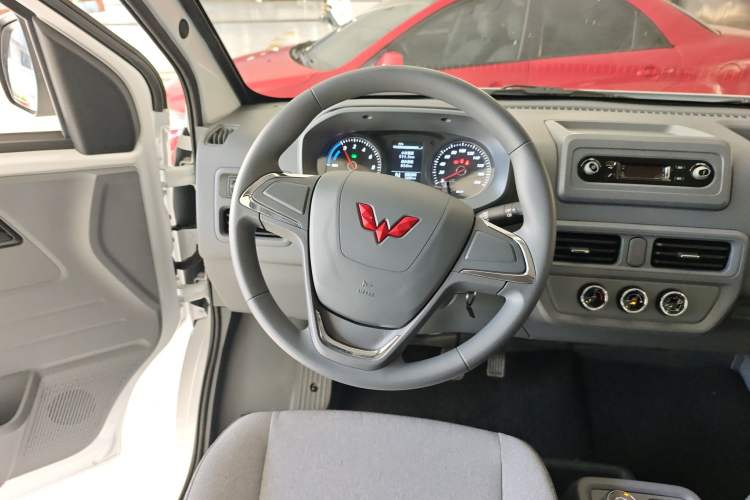 Used Wuling Yangguang 
