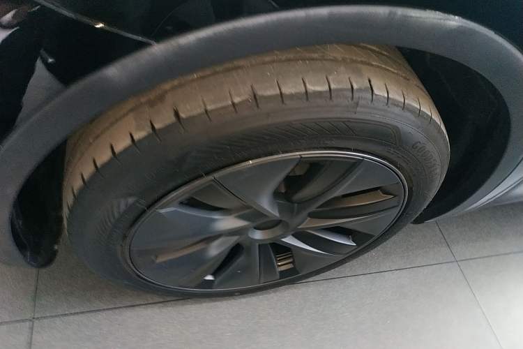 Used Tesla Model Y 2024 Rear-Wheel-Drive Version