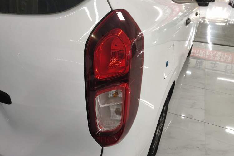 Used Wuling Hongguang New Energy 2025 Extended-Range Hybrid 50 km Utility Version
