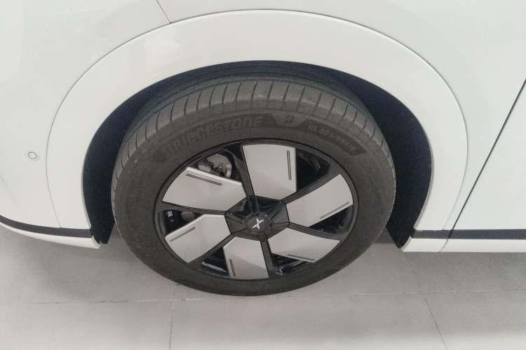 Used XPeng X9 2024 702 Ultra-Long Range Max
