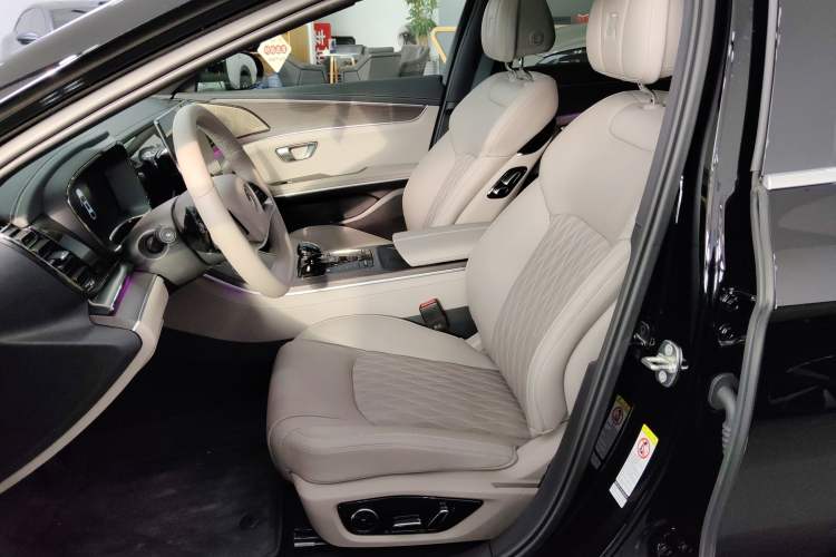 Used BYD Han 2025 EV with 701 km of Laser Radar-Enabled Intelligent Driving