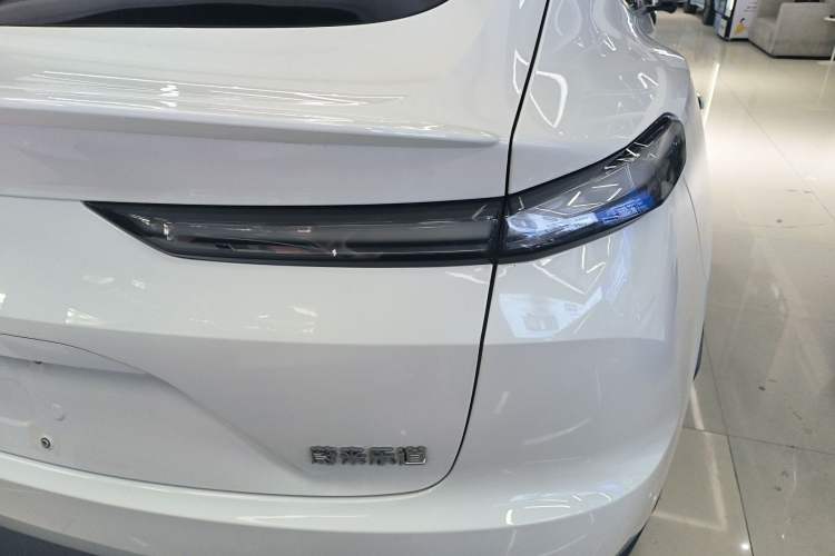 Used ONVO L60 2024 60 kWh Rear-Drive Version