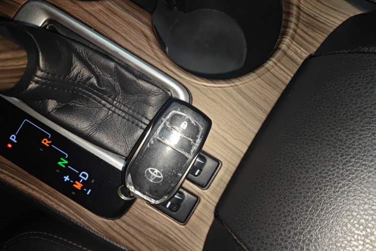 Used Toyota Highlander 2015 2.0T Four-Wheel Drive Luxury Edition 7-Seater
