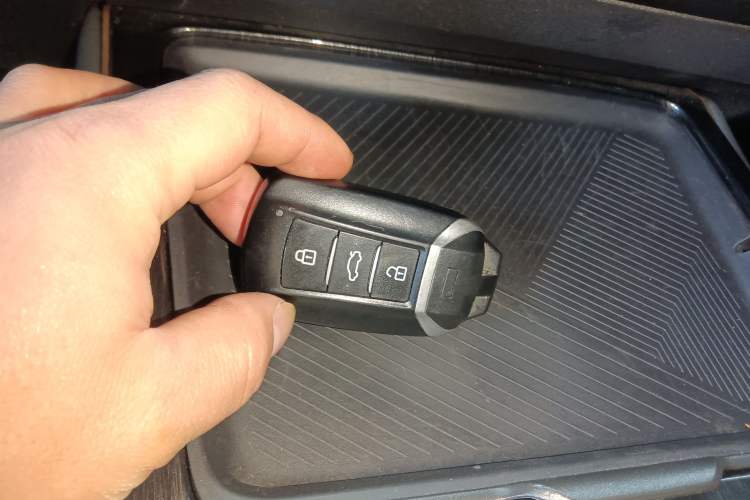 Used Dongfeng Aeolus Yixuan MAX 2021 1.5T Nightbreak Dawn Edition
