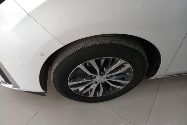 Used Buick GL8 2023 ES Lu Zun Deluxe Model
