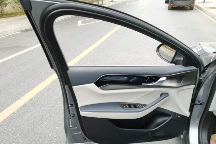 Used BYD Qin PLUS 2021 DM-i 55KM Flagship Model
