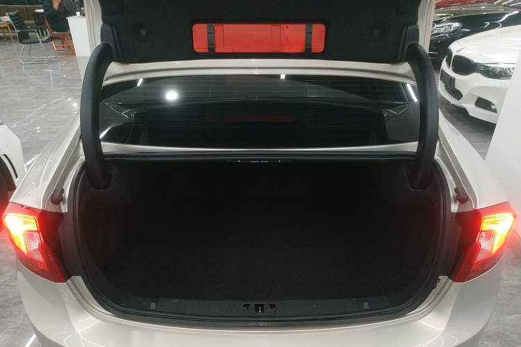 Used Volvo S60 2017 S60L T5 Intelligent Drive Edition
