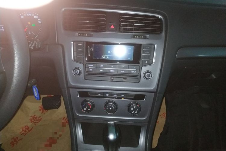 Used Volkswagen Golf 2016 1.6L Automatic Fashion Model
